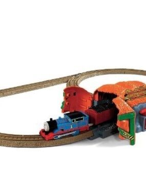 Thomas & Friends Motorized Bust Through mine Tunnel, complete set. Watch video